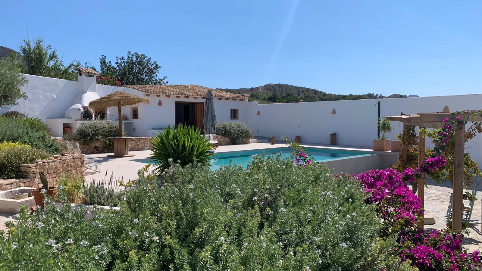 Vista exterior general de La Casa del Aljibe